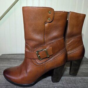 Clarks Leather mid-calf, heeled boot. Size 10M